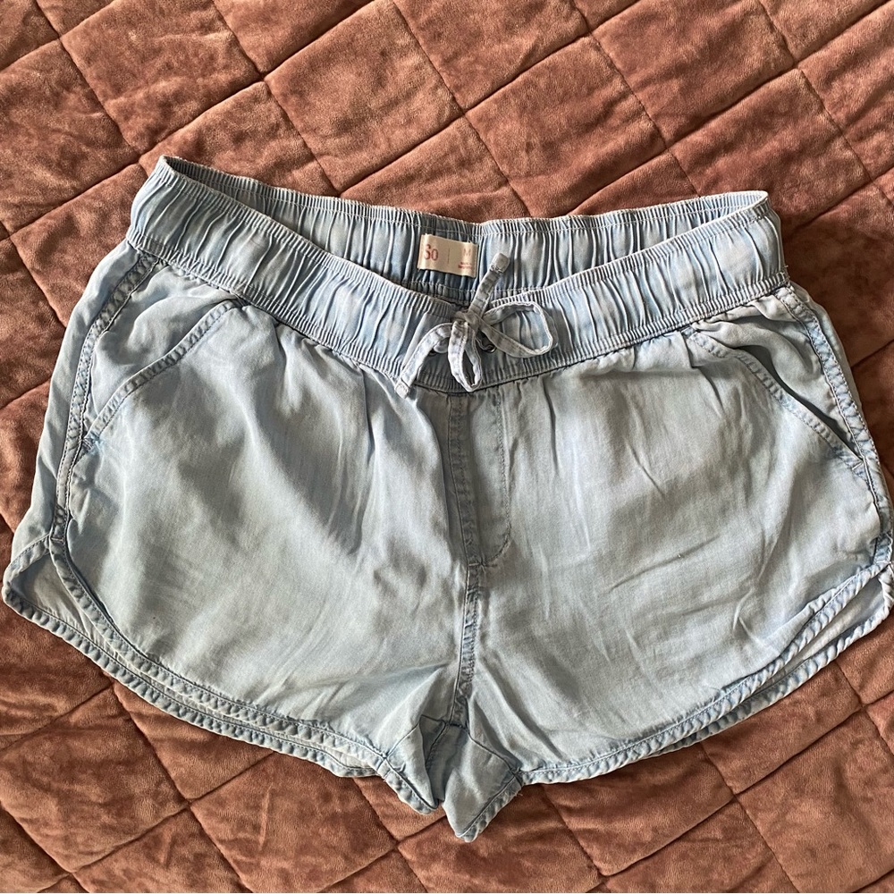 Chambray pull-on shorts